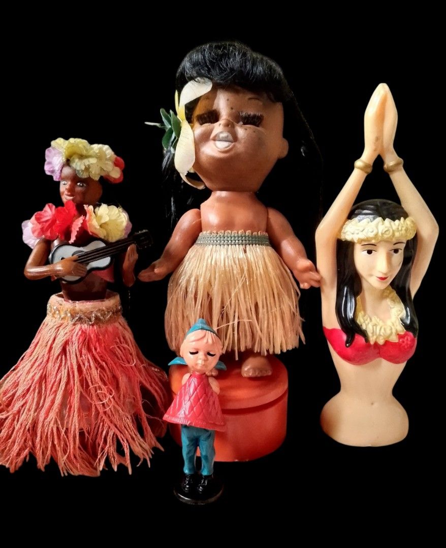 Vintage Hawaiian Hula Dancer Dolls Dashboard Display (Category: Vintage Collectibles) located in Binangonan. Submitted by stufflikedat (Listing ID 1441467537, Image 1). Description: -Vintage kitsch hula girl doll souvenir from Hawaii, dating from the 1950s to the 1980s featuring a detailed plastic body with spring that mimics a hula dancer with a grass skirt and a floral lei garland , these are popular tourist souvenirs often designed for car das