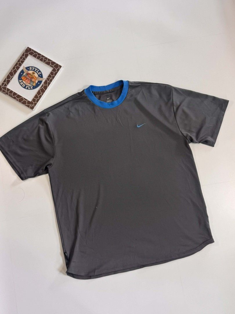 Vintage nike two tone dri fit (Category: Tshirts & Polo Shirts ) located in Manila. Submitted by styleandfly191238 (Listing ID 1441525527, Image 3). Description: dimes length 28 width 23 color rate 10/10 color may vary due to lighting issue none excellent condition fav piece! unli vc and vouch to assure your assurance dm me for more details.