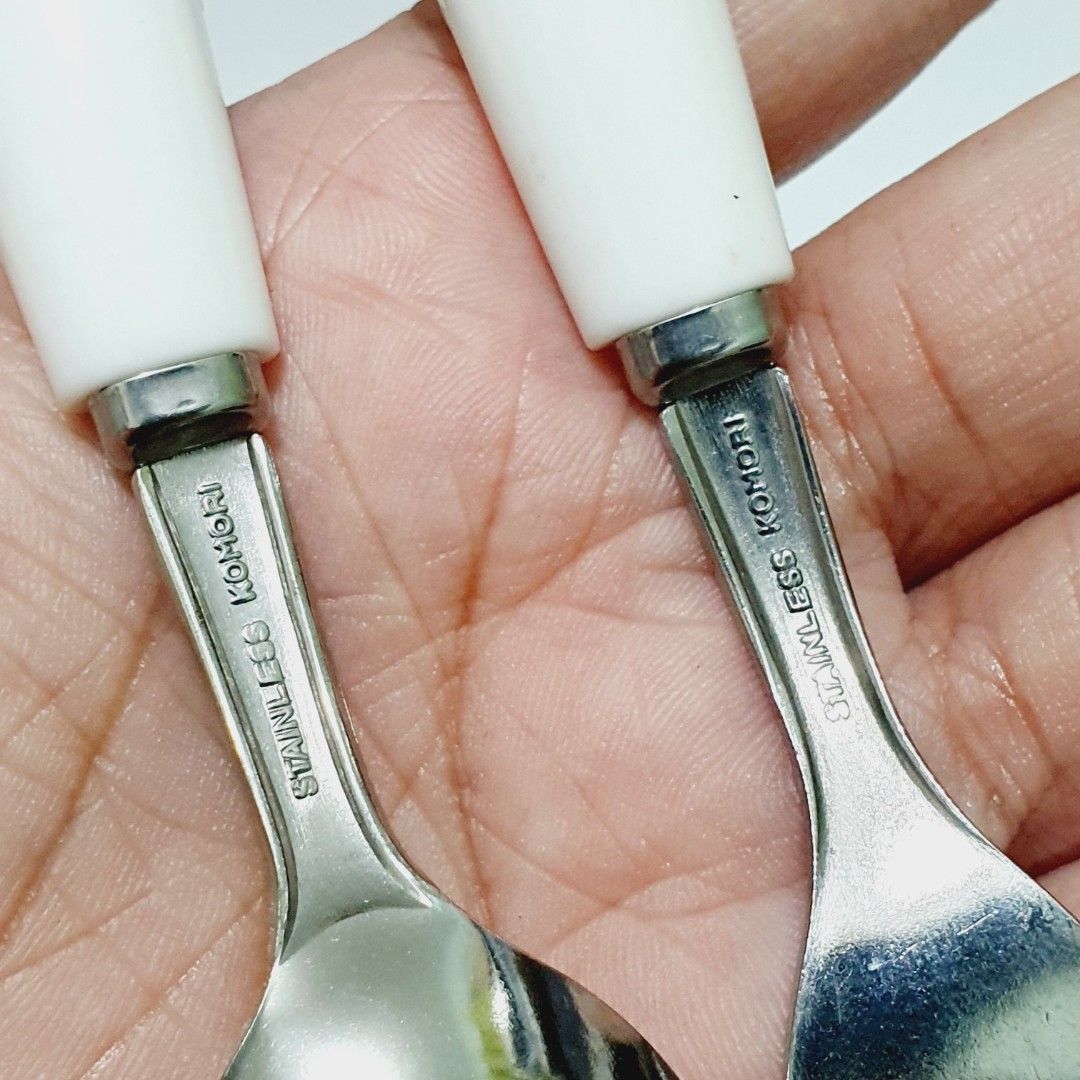 Vintage Sailor Moon Bento Spoon and Fork Set (Category: Dinnerware & Cutlery) located in Taytay. Submitted by kyo.mono (Listing ID 1441473598, Image 3). Description: 💟Follow us on IG: kyo.mono for faster replies TikTok: kyo.mono_ for videos and review Good as new Unused Rare Vintage Auth from Japan Actual photo posted.