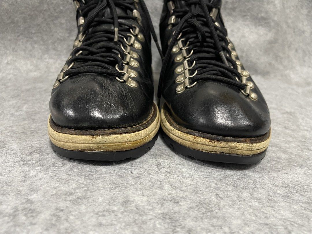 visvim (Category: Boots) located in Calamba. Submitted by alexanderlapisramos (Listing ID 1441509641, Image 3). Description: plus shipping fee.