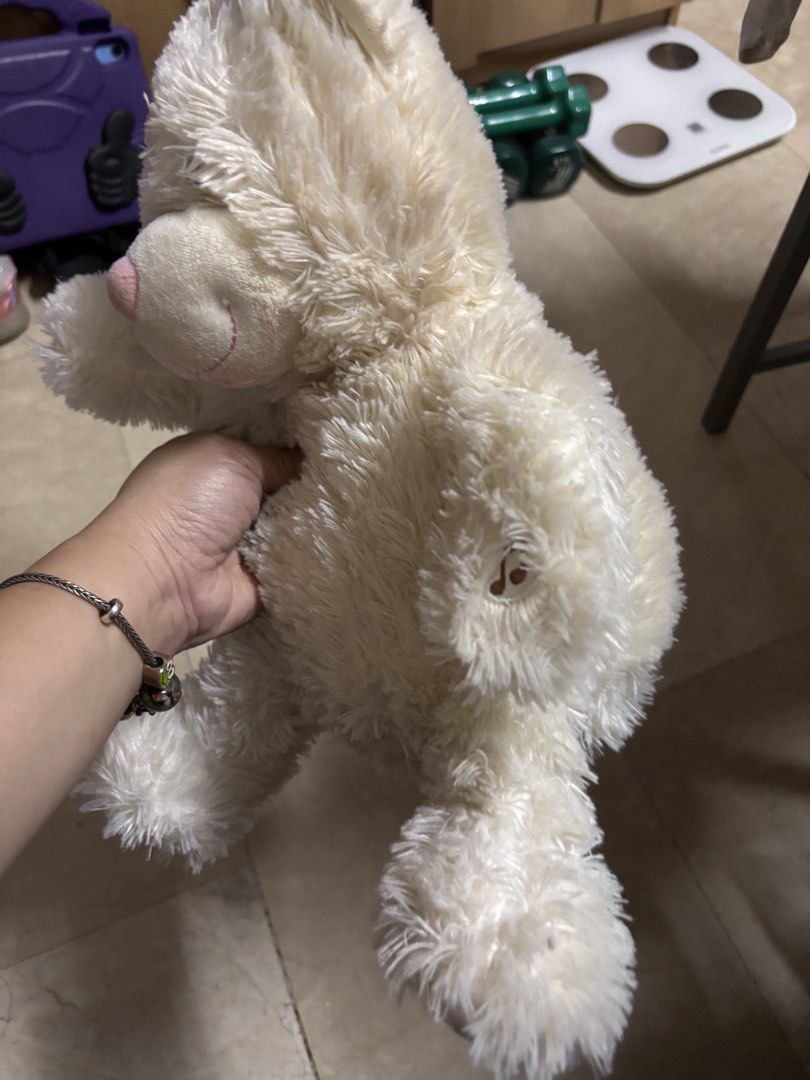 White fluffy plush bear wd sounds no battery though (Category: Plushies & Soft Toys) located in Manila. Submitted by vintageaccessories (Listing ID 1441567586, Image 3). Description: .