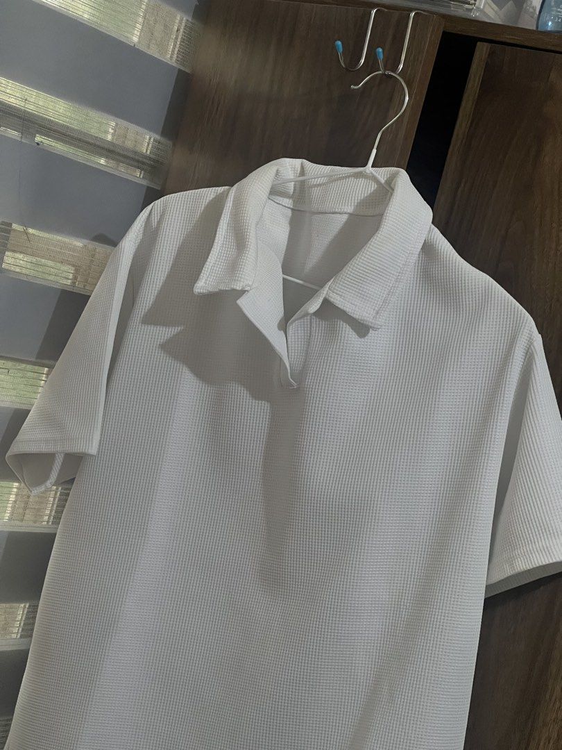 White Polo Shirt (Category: Tshirts & Polo Shirts ) located in Malolos. Submitted by freeshark_fc8503 (Listing ID 1441529264, Image 3). Description: brand new alang sira. malaki lng sakin Bulacan Location Size medium to large Can do lalamove jnt or pick up.