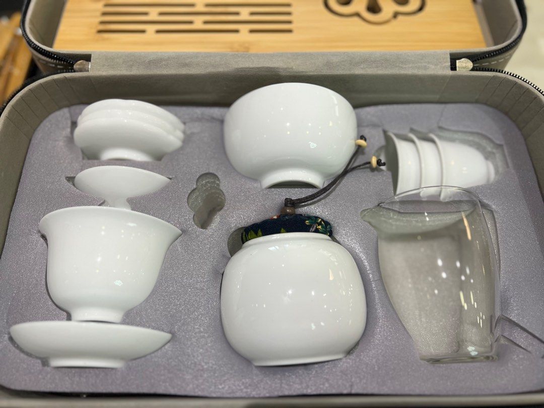 White Porcelain Tea set470982041073756162