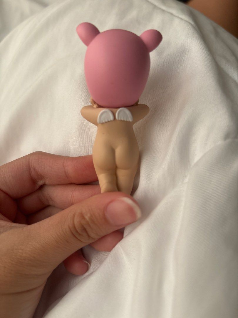 WTT/WTS SONNY ANGEL PIG HIPPER (Category: Designer & Blind Box Toys) located in Singapore. Submitted by 123452182827 (Listing ID 1441492668, Image 2). Description: trading for most pink hippers like the pink rabbit hipper wts for $15.