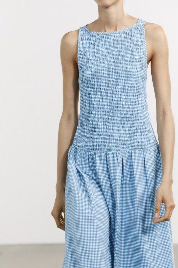 ZARA BLUE GINGHAM MIDI DRESS (Category: Dresses) located in Manila. Submitted by dearlili_ (Listing ID 1441442490, Image 2). Description: .