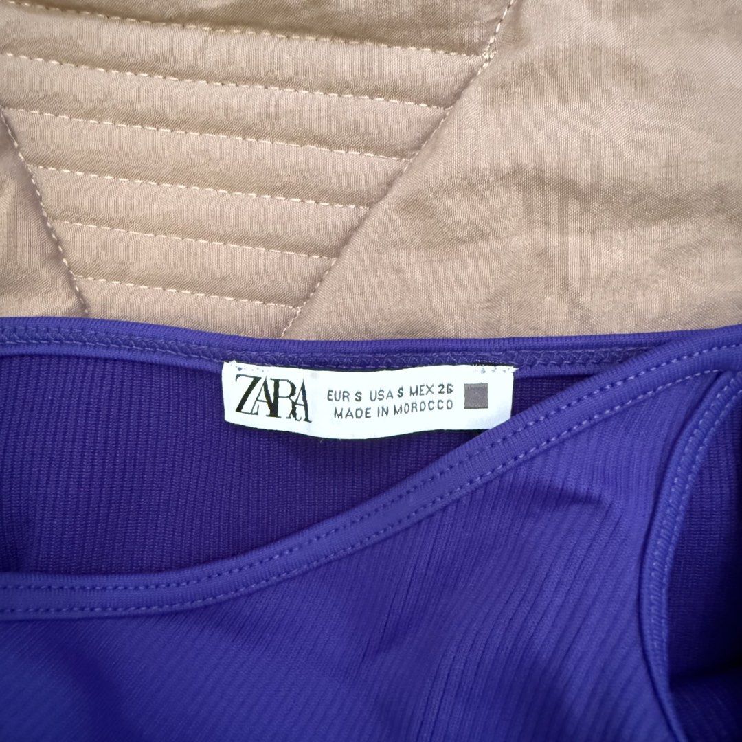 Zara Blue Ribbed Halter Neck Crop Top (Category: Sleeveless) located in Manila. Submitted by strawberryj21 (Listing ID 1441583876, Image 3). Description: - Zara blue ribbed halter neck crop top - Adjustable tie-back closure - Flattering front cut-out detail Worn once zara hm mango croptop.