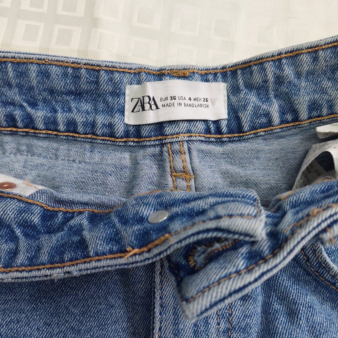 Zara Denim Blue Bermuda Shorts (Category: Shorts) located in Naga. Submitted by colecurate (Listing ID 1441473579, Image 2). Description: Like New 10/10 condition Fits 25-26in waist.