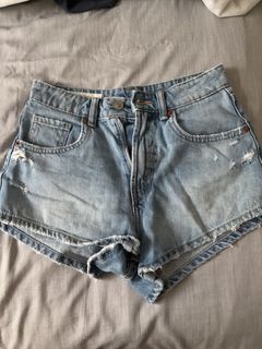 (Category: ) located in . Submitted by chlxoe (Listing ID 1441478538, Image 1). Description: .
