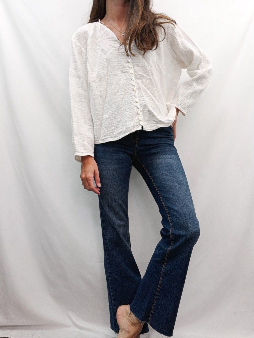 Zara rustic oversize buttondonw (Category: Longsleeves) located in Cordova. Submitted by thedecluterrer (Listing ID 1441447200, Image 2). Description: .