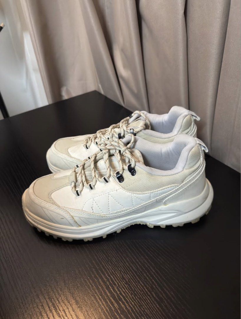 Zara Shoes (42 M) (Category: Sneakers) located in Pasig City. Submitted by snoca (Listing ID 1441394762, Image 3). Description: Size 42 EU.