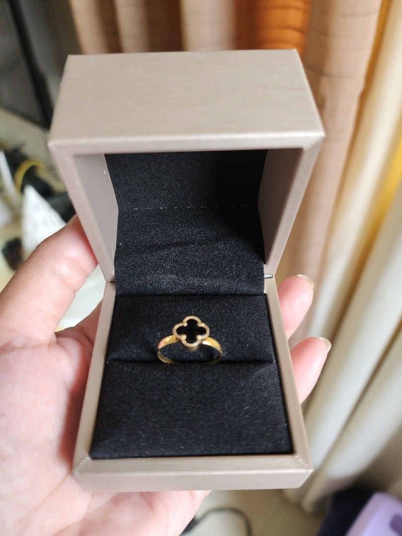 18K Gold Preloved VCA Black Onyx Ring (Category: Body Jewelry) located in Apalit. Submitted by lmargaret (Listing ID 1444938680, Image 1). Description: 6599 per gram 1.8 gram with 750 marking will have it clean again before shipping guaranteed 18k gold, have it appraised in pawnshop na. legit seller here.check my reviews for you peace of mind rfs: letting go some of my jewels(mga di gaano bet) funds for solar system hehe.
