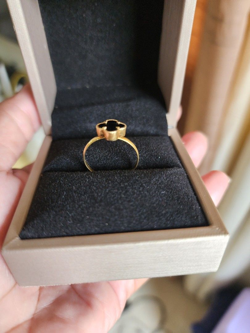18K Gold Preloved VCA Black Onyx Ring (Category: Body Jewelry) located in Apalit. Submitted by lmargaret (Listing ID 1444938680, Image 2). Description: 6599 per gram 1.8 gram with 750 marking will have it clean again before shipping guaranteed 18k gold, have it appraised in pawnshop na. legit seller here.check my reviews for you peace of mind rfs: letting go some of my jewels(mga di gaano bet) funds for solar system hehe.