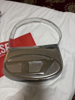 （分類：）位於 。 由 midlevelhkbr 提交（商品編號 1444995295，圖片 1）。簡介： 。