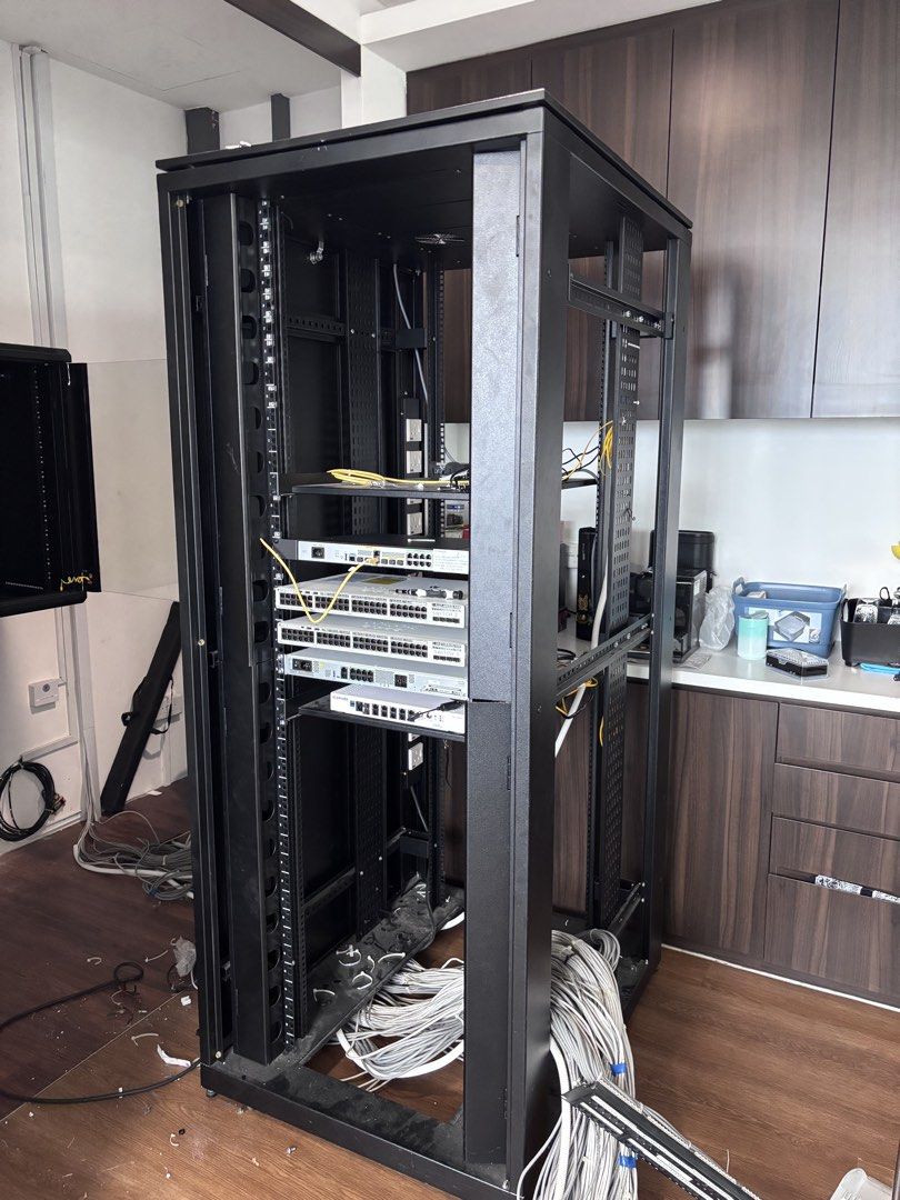 42U Server Rack487179000910991360