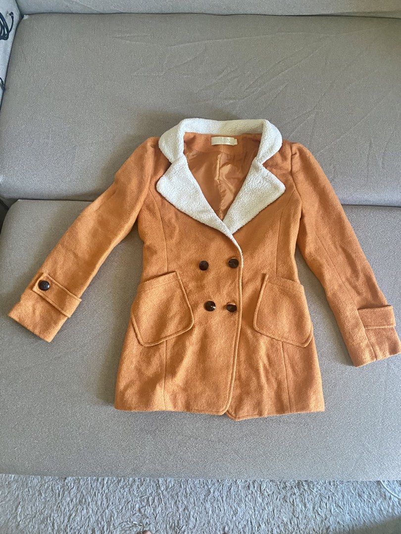 5 Coats bundle (Category: Coats, Jackets and Outerwear) located in Manila. Submitted by nothingandeverything (Listing ID 1444953415, Image 3). Description: RFS: Decluttering Bought these online as well Negotiable SF c/o buyer Sakto lang po ang fit sa 5’1”, 52kg.