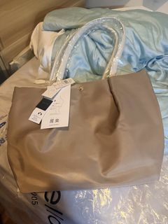 急清！！潮流服飾、包包手袋（名牌真皮、手工編織、私人定制） Collection item 3