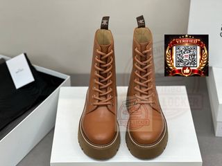 (Category: ) located in . Submitted by shoes.locker (Listing ID 1445011712, Image 1). Description: .