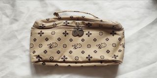 （分類：）位於 。 由 Pauly 提交（商品編號 1444918534，圖片 1）。簡介： 。