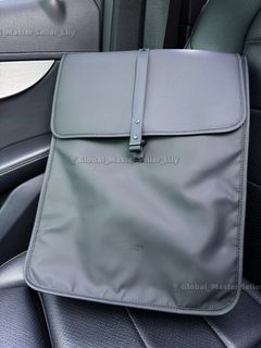 (Category: ) located in . Submitted by fashion.luxe (Listing ID 1444922355, Image 1). Description: .