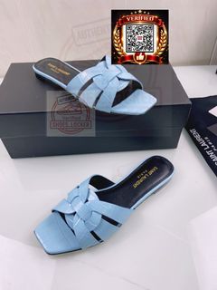 (Category: ) located in . Submitted by shoes.locker (Listing ID 1445029012, Image 1). Description: .