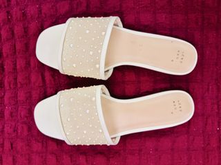 (Category: ) located in . Submitted by glamourosewears (Listing ID 1444971078, Image 1). Description: .