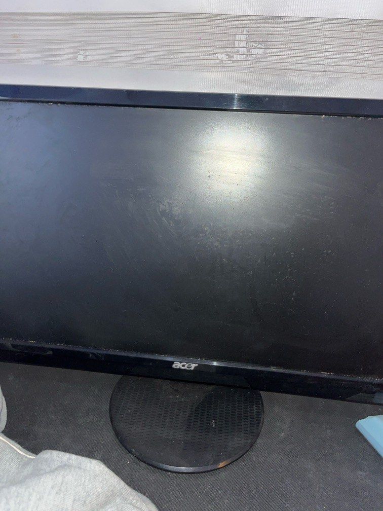 Acer desktop (‘09 ata or ‘10) (Category: Desktops) located in Valenzuela. Submitted by jeannes.garage (Listing ID 1444993241, Image 1). Description: Working :) It’s been with us for years and nakatambak lang.