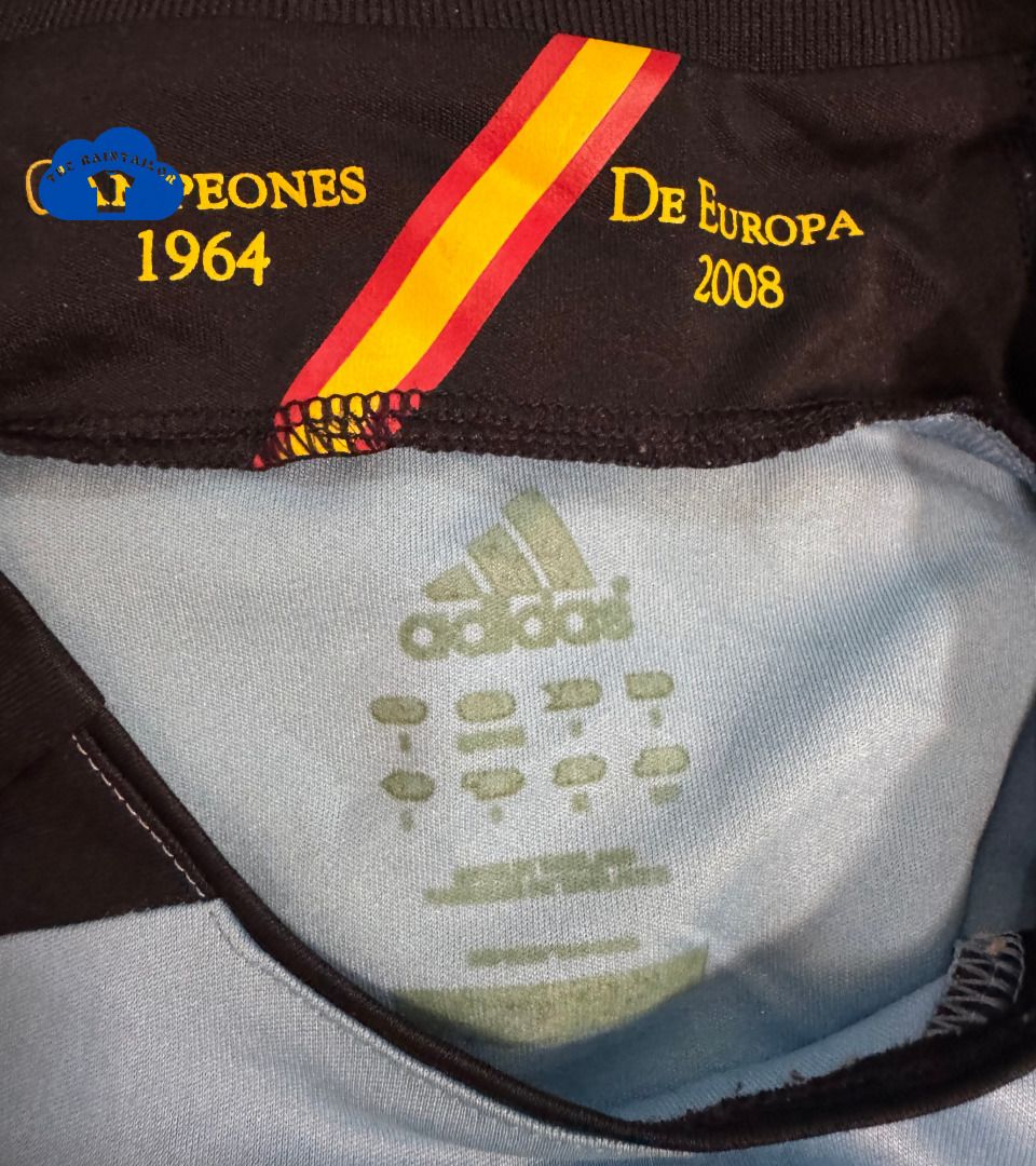 Adidas 2012-14 Spain Away Shirt (Category: Tshirts & Polo Shirts ) located in Baguio. Submitted by theraintailor (Listing ID 1445036010, Image 3). Description: 2012-14 Spain Away Shirt Unnamed/Blank Shirt Imperfections: Faded Parts Size Flat Measurements: Chest Width (All Around): 36 Inches Length: 27.5 Inches Payment Methods: Gcash or Maya Shipping Method: J&T Shipping Fee will be paid by buyer .