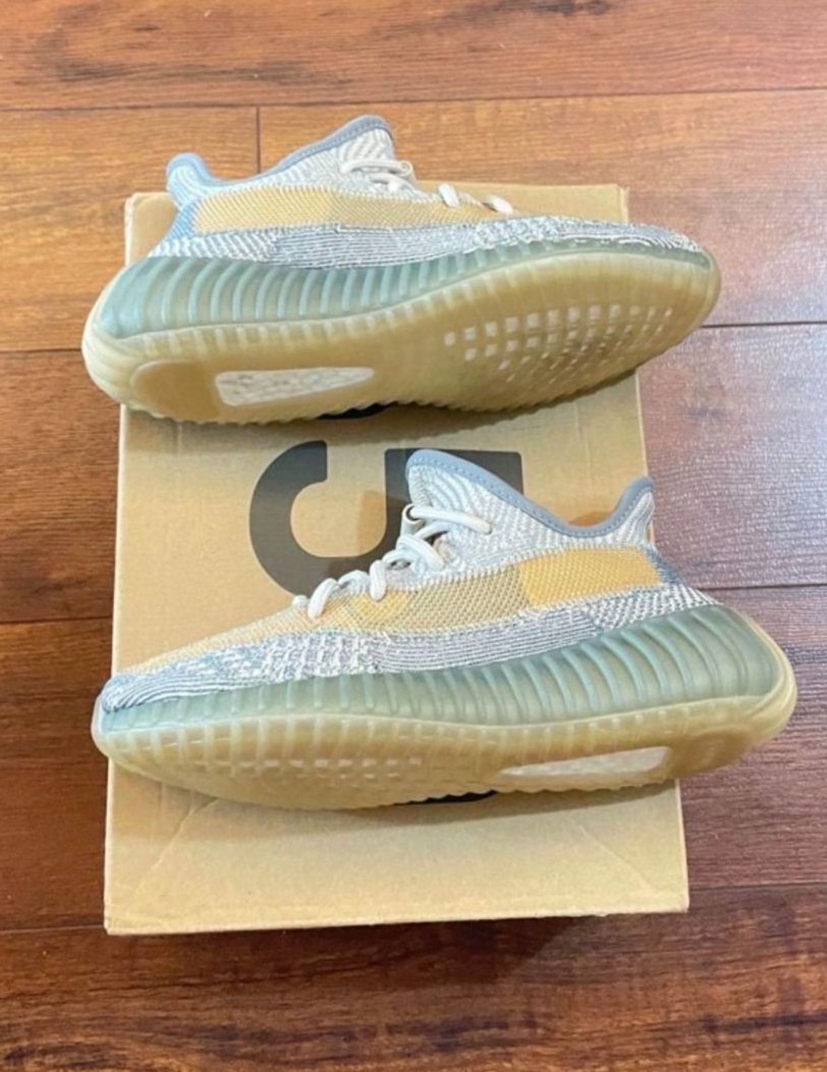 adidas originals Yeezy Boost 350 V2 Israfil Knit Sports Comfort Shoes Grey Blue (Category: Sneakers) located in Singapore. Submitted by sxyfreephoenix (Listing ID 1444957883, Image 3). Description: 👟✨ Adidas 📌 adidas originals Yeezy Boost 350 V2 Israfil Knit Sports Comfort Shoes Grey Blue 📌 Brand new 📌 Free shipping 📌 Cash on delivery 📌 3-day photo confirm Chat me to order!.
