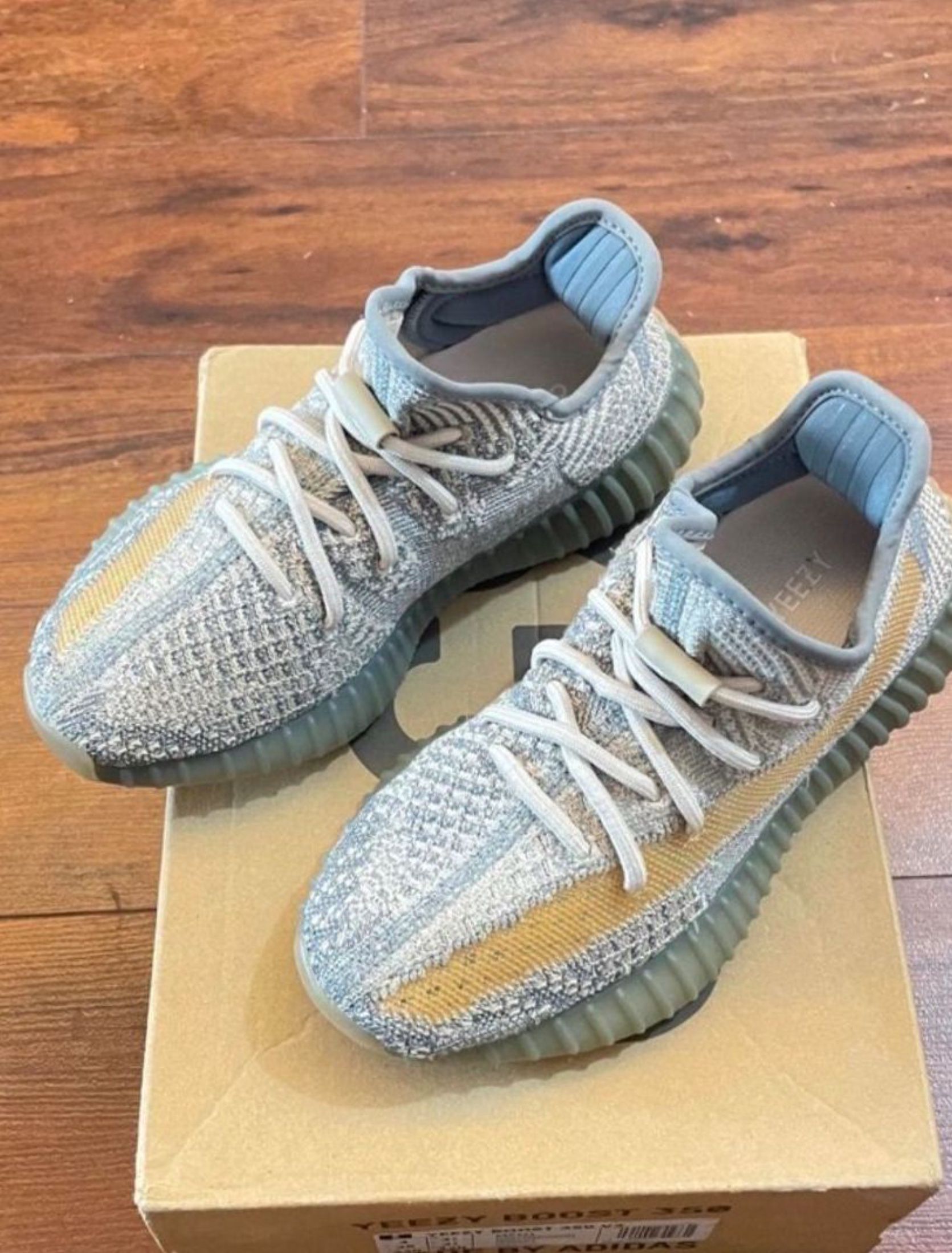 adidas originals Yeezy Boost 350 V2 Israfil Knit Sports Comfort Shoes Grey Blue (Category: Sneakers) located in Singapore. Submitted by sxyfreephoenix (Listing ID 1444957883, Image 1). Description: 👟✨ Adidas 📌 adidas originals Yeezy Boost 350 V2 Israfil Knit Sports Comfort Shoes Grey Blue 📌 Brand new 📌 Free shipping 📌 Cash on delivery 📌 3-day photo confirm Chat me to order!.