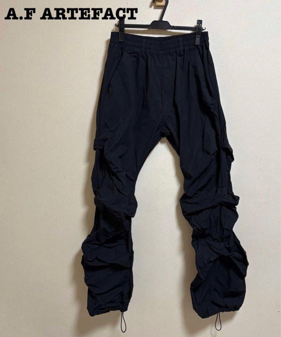 A.F ARTEFACT TUCK VOLUME BAGGY PANTS, 他的時尚, 褲子, 運動、休閒褲 