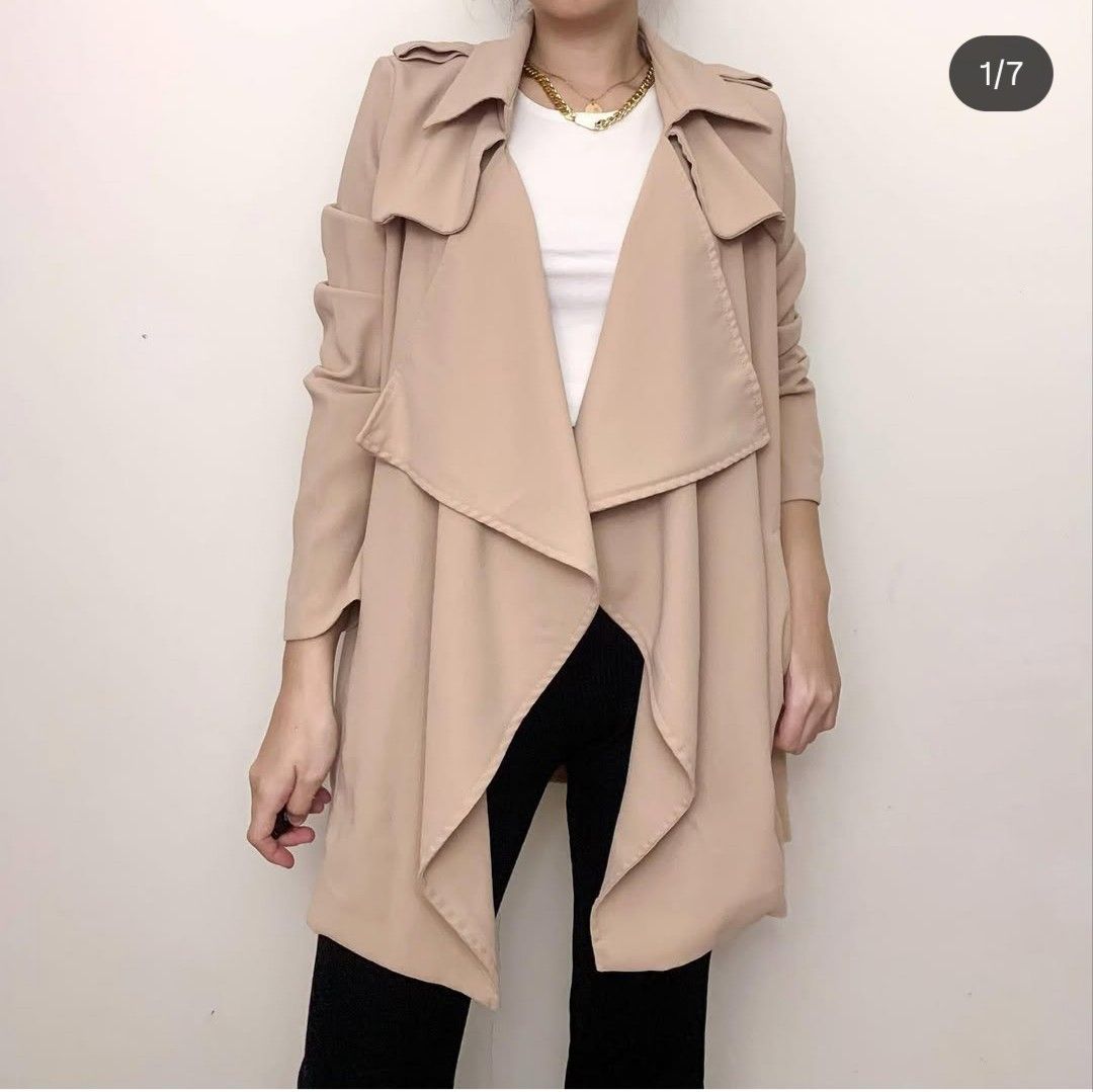 Aggie Korean Light Waterfall Blazer Trenchcoat (Category: Coats, Jackets and Outerwear) located in Makati City. Submitted by jstreasuredfinds (Listing ID 1444903845, Image 3). Description: Lightweight. No inner lining With strap belt Best fit xs-s.