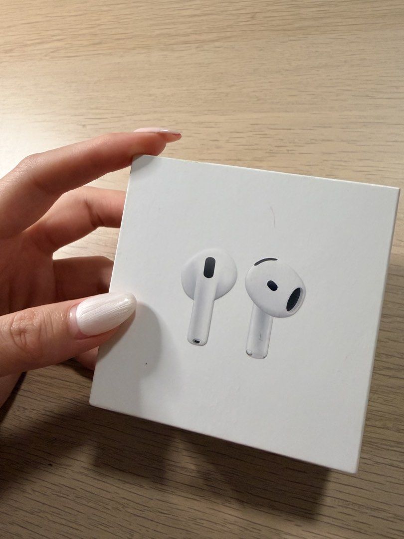 AirPods 4 Brand new