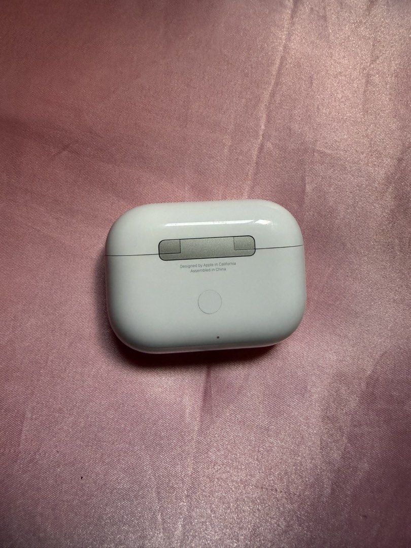 AirPods pro (Category: Headphones & Headsets) located in Manila. Submitted by safe.arvie (Listing ID 1444914570, Image 3). Description: APPLE AIRPODS PRO Hi I’m Selling my AirPods pro for 3,500 only from beyond the box it comes with box and ear tips (Not used). 🍎 With Apple warranty until next Month July RFS: Need funds for travel Note: Boxes are kinda dusty but item is good as new. 📍For meets up only 📩For inquiries please don’t hesitate to me