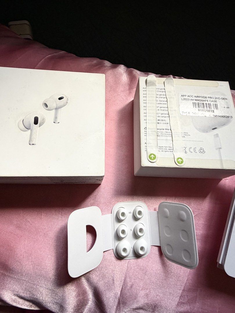 AirPods pro (Category: Headphones & Headsets) located in Manila. Submitted by safe.arvie (Listing ID 1444914570, Image 1). Description: APPLE AIRPODS PRO Hi I’m Selling my AirPods pro for 3,500 only from beyond the box it comes with box and ear tips (Not used). 🍎 With Apple warranty until next Month July RFS: Need funds for travel Note: Boxes are kinda dusty but item is good as new. 📍For meets up only 📩For inquiries please don’t hesitate to me