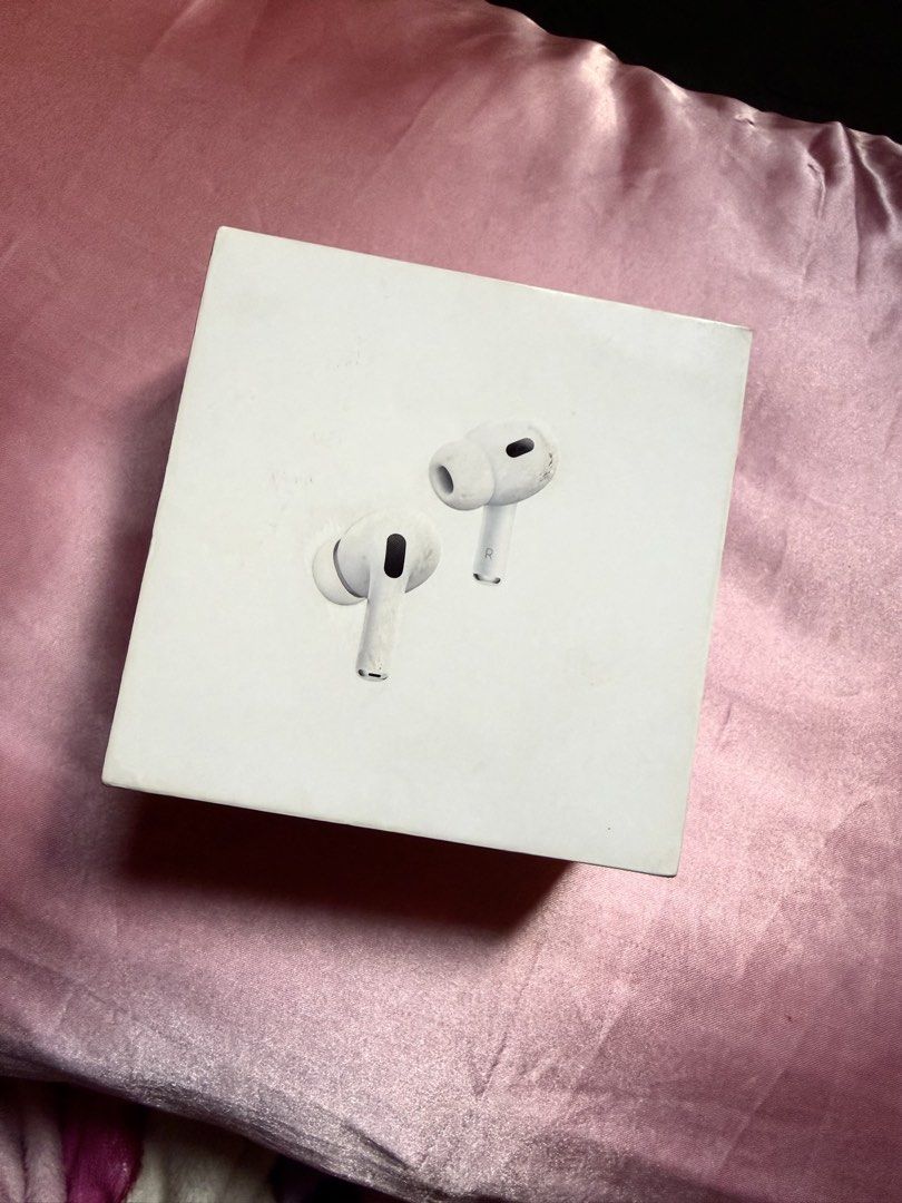 AirPods pro (Category: Headphones & Headsets) located in Manila. Submitted by safe.arvie (Listing ID 1444914570, Image 2). Description: APPLE AIRPODS PRO Hi I’m Selling my AirPods pro for 3,500 only from beyond the box it comes with box and ear tips (Not used). 🍎 With Apple warranty until next Month July RFS: Need funds for travel Note: Boxes are kinda dusty but item is good as new. 📍For meets up only 📩For inquiries please don’t hesitate to me