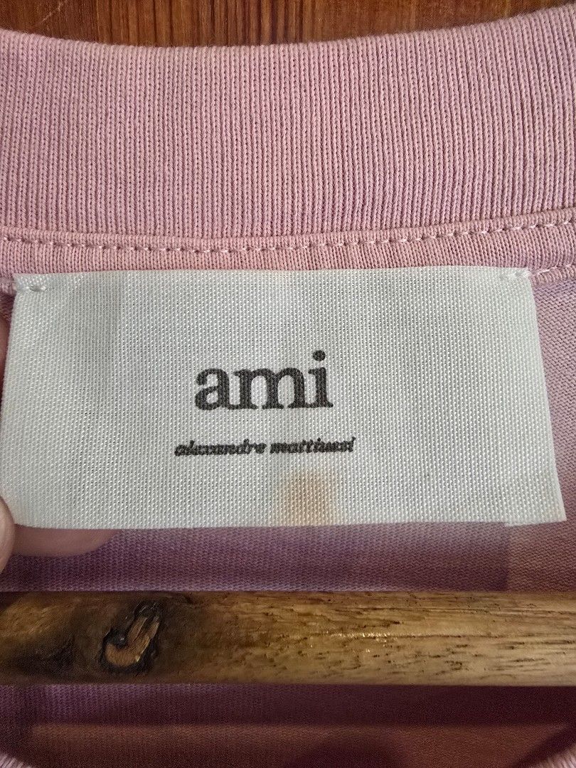 AMI (Category: Activewear) located in Baguio. Submitted by thrifty_tienda01 (Listing ID 1444907361, Image 3). Description: AMI EXCELLENT CONDITION NO ISSUE 10/10 COLOR RATE MEDIUM SIZE LENGTH:25 WIDTH:20 1200PHP+SHIPPING FEE VIA J&T ONLY.