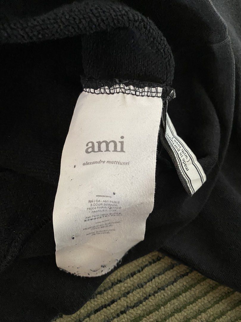 AMI Hoodie Jacket (Category: Coats, Jackets and Outerwear) located in Taguig. Submitted by justin_gael (Listing ID 1444897405, Image 3). Description: AMI Hoodie Jacket Size Medium ( Boxy Crop Fittings ) Dimension : 22 Width / 24 Length Good Condition 9 / 10 Color rate Firm Price 📍Pinagsama, Taguig City.