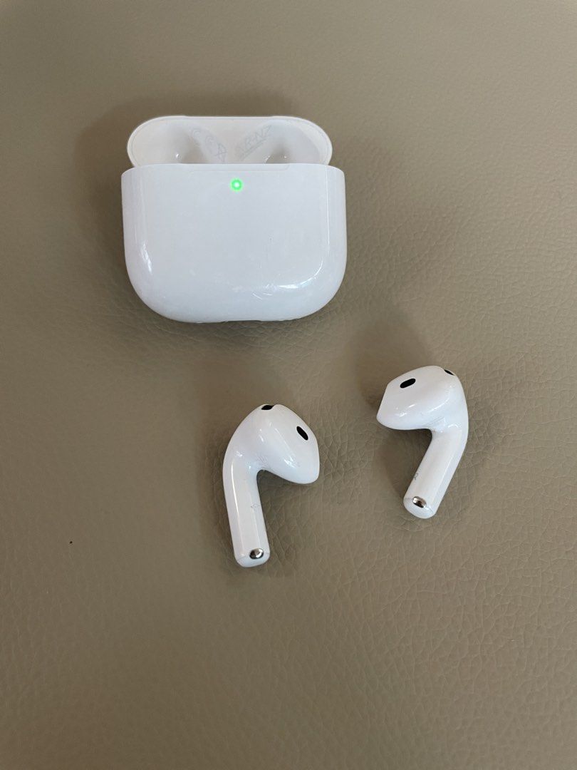 AirPods 4487286453620582401