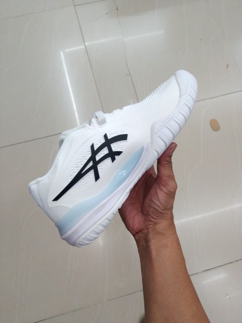 Asics resolution X "White Black" ☁ (Category: Sneakers) located in Manila. Submitted by josier_181 (Listing ID 1444937552, Image 2). Description: Pm for more details📩 I can provide Cash On Delivery or gcash payment along metro Manila some parts of Luzon other place like province cod or cop Via Lbc, J&t, Jr's. If that's not what's delivered Please return it to the rider. Thank you and Godbless 🙏🙏🙏🙏.