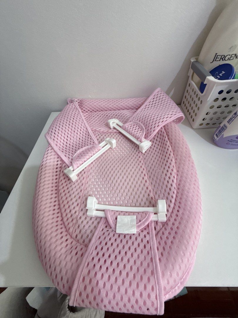 Baby bathtub NET (Category: Bathtub & Bath Accessories) located in Quezon City. Submitted by klengkerz (Listing ID 1444864738, Image 2). Description: .