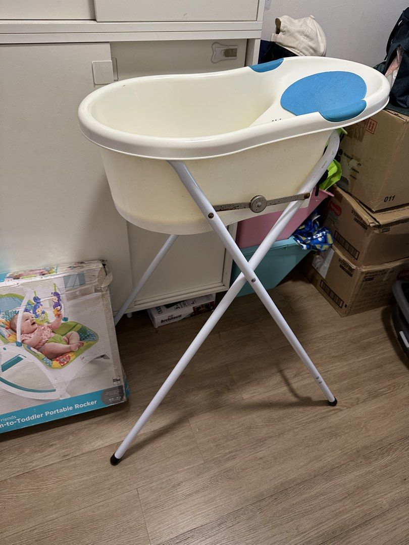 Baby High Chair and Bath Tub Set (Category: Bathtub & Bath Accessories) located in Singapore. Submitted by nina91 (Listing ID 1444948882, Image 1). Description: - Ingenuity baby high chair with removable wheels - baby bath tub with stand For blessing.
