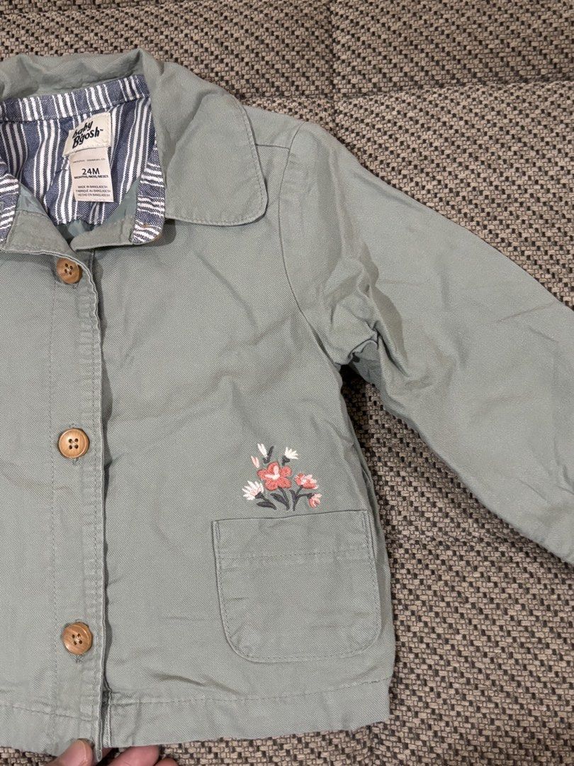 Baby OshKosh B'gosh Jacket 24 Months (Category: Babies & Kids Fashion) located in La Trinidad. Submitted by secondsmatter (Listing ID 1444940312, Image 3). Description: - Cute light green jacket - Brand: OshKosh B'gosh - Size: 24 months - Striped lining inside - Small floral embroidery on pocket - Button closure - Malamig sa katawan -Perfect for walk in the park😊 -personal fave.