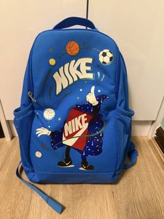 (Category: ) located in . Submitted by bagloverscloset (Listing ID 1444991478, Image 1). Description: .