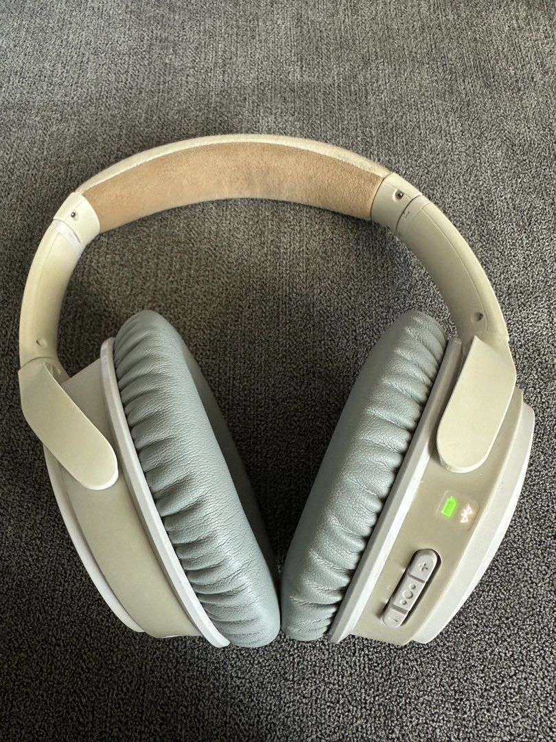 Bose AE2 soundlink Headphones (Category: Headphones & Headsets) located in Davao. Submitted by nacho_and_co (Listing ID 1444892304, Image 2). Description: Authentic 💯 Replaced ear pads for hygienic purposes No more inclusions.