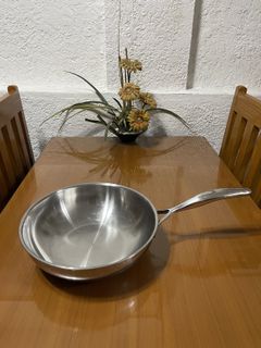 (Category: ) located in . Submitted by doublelkitchenware (Listing ID 1444923721, Image 1). Description: .