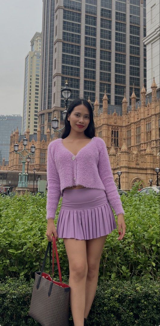 Cardigan fur sweater purple (Category: Coats, Jackets and Outerwear) located in San Fernando. Submitted by aprillibaton (Listing ID 1444919093, Image 1). Description: Worn twice One size.