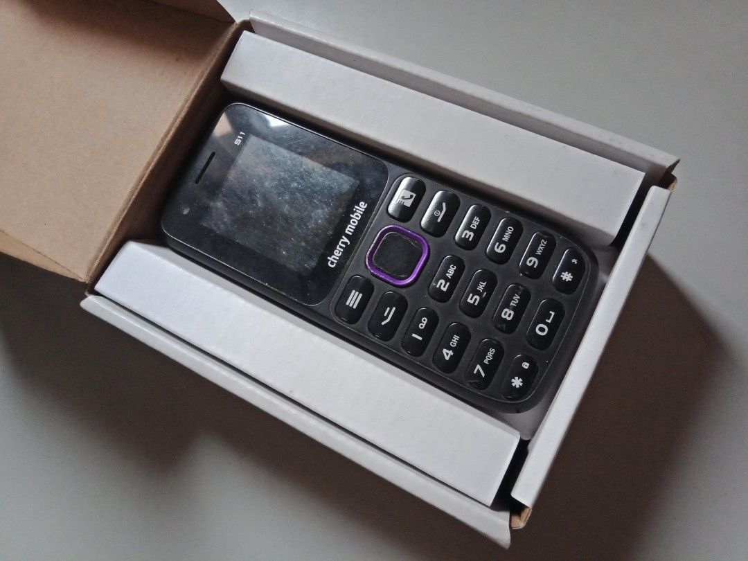 Cherry Mobile Model S11 Dual Camera Phone with Box (Category: Early Generation Mobile Phones) located in Taytay. Submitted by rulertrade (Listing ID 1444941309, Image 3). Description: Unit only No charger No battery In good working condition *** Firm price Location: Taytay, Rizal.