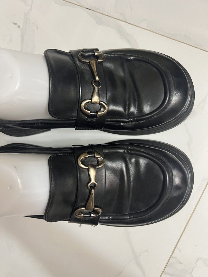Chunky Lug Sole Loafer Leather Shoes (Category: Loafers) located in Manila. Submitted by briancruda58285 (Listing ID 1445033503, Image 3). Description: Chunky Lug Sole Loafer Leather Shoes Excellent Condition EUR 37, 23 CM 600.