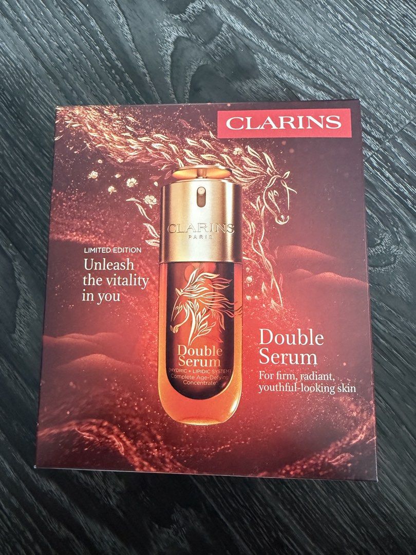 Clarins Double Serum Limited Edition Horse Design Set (Category: Face Care) located in Singapore. Submitted by genie.muscle (Listing ID 1444943327, Image 1). Description: - Clarins Double Serum Limited Edition Set - Features a beautiful horse design - Set includes Double Serum and other Clarins skincare samples - Promotes firm, radiant, and youthful-looking skin - Unleash your vitality!.