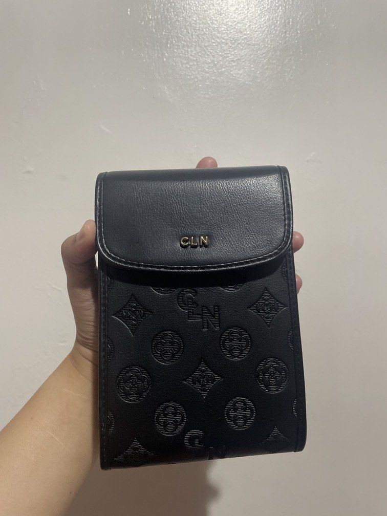 CLN small bag (Category: Purses & Pouches) located in Agdangan. Submitted by christy_4 (Listing ID 1444953040, Image 1). Description: .